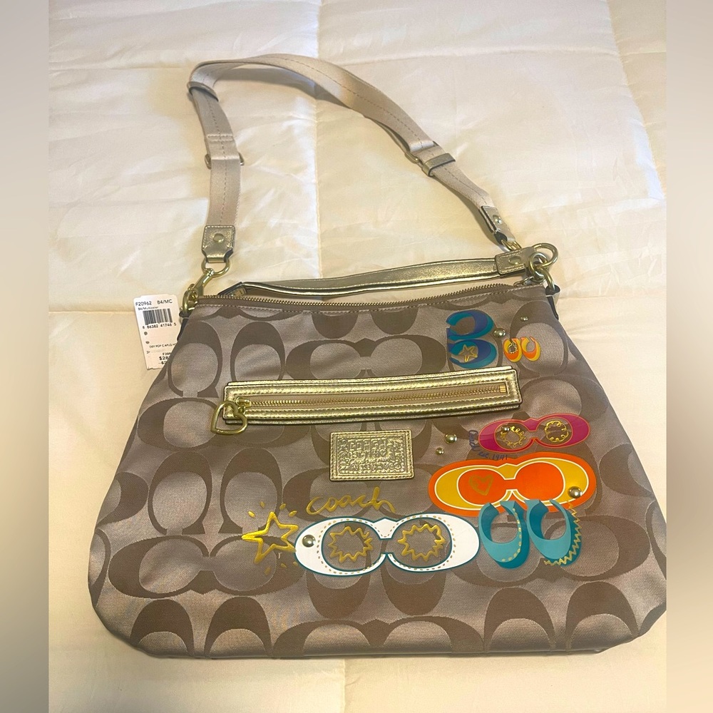 NEW w/tag COACH handbag. Beautiful design, straps extension, gold sequins detail